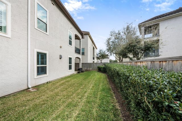 908 Amelia Street, Sugar Land, TX 77478