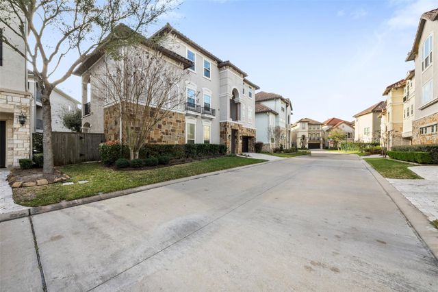 908 Amelia Street, Sugar Land, TX 77478