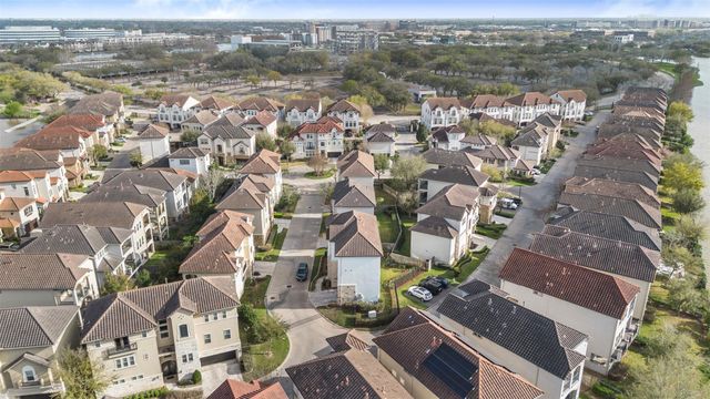 908 Amelia Street, Sugar Land, TX 77478