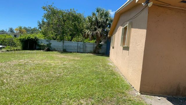 8201 NW 6th Ave, Miami, FL 33150