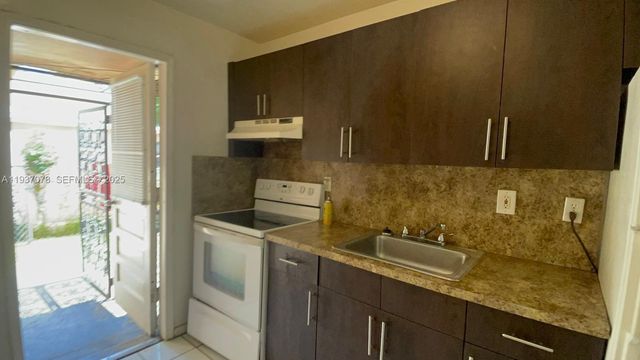 8201 NW 6th Ave, Miami, FL 33150