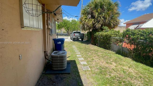 8201 NW 6th Ave, Miami, FL 33150