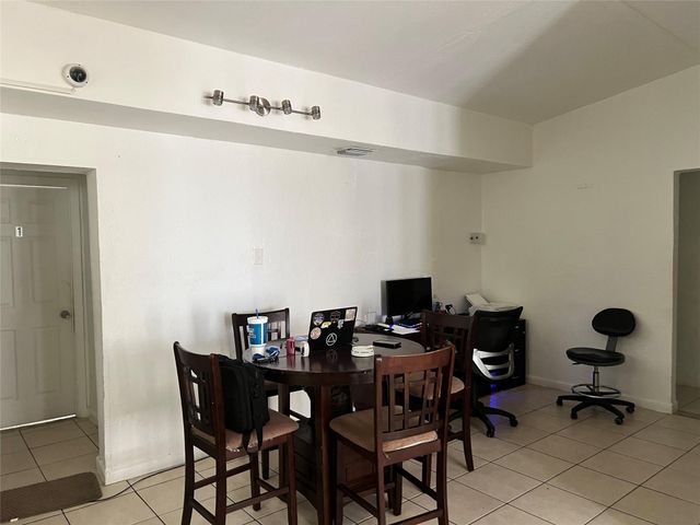 3201 Glendale Boulevard, Fort Lauderdale, FL 33312