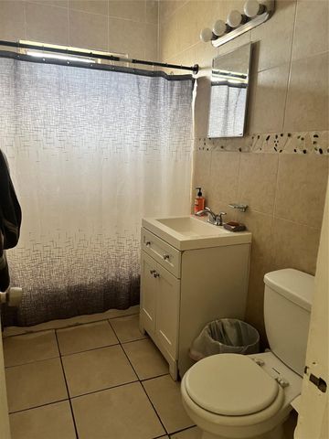 3201 Glendale Boulevard, Fort Lauderdale, FL 33312