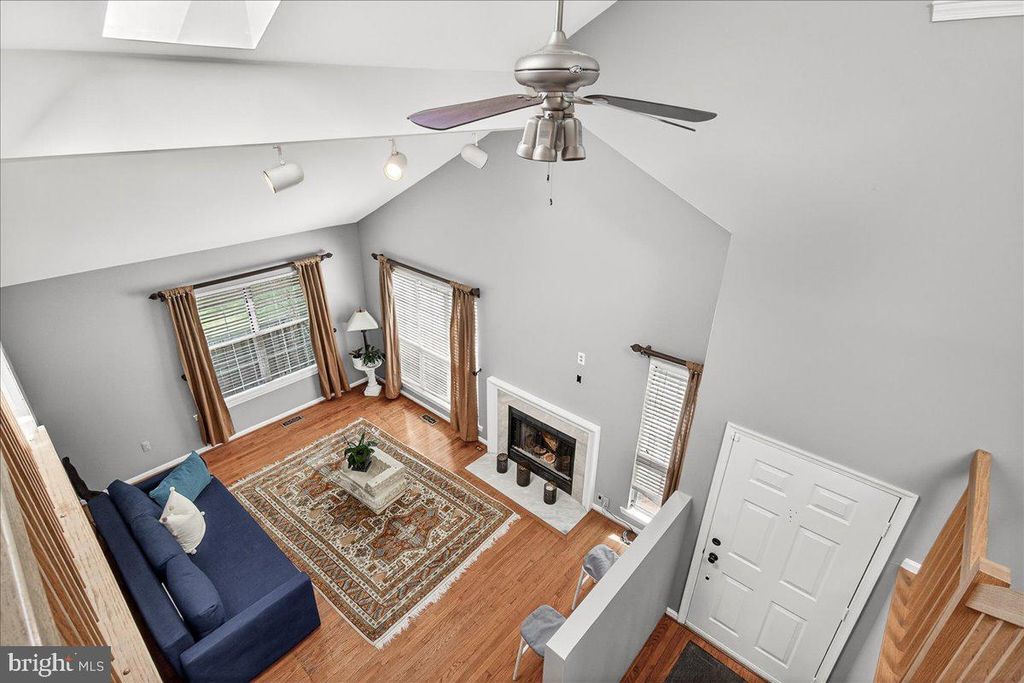 Image 10 of property listing at 1520 INGRAM TER, Silver Spring, MD 20906