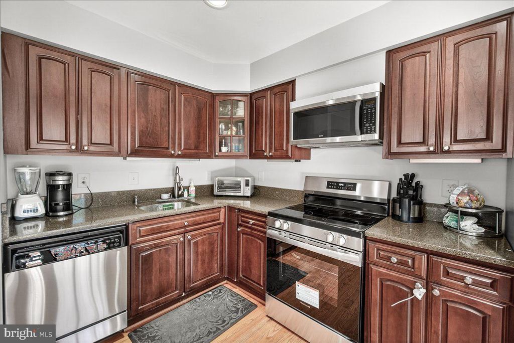 Image 13 of property listing at 1520 INGRAM TER, Silver Spring, MD 20906