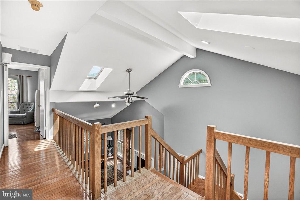 Image 19 of property listing at 1520 INGRAM TER, Silver Spring, MD 20906