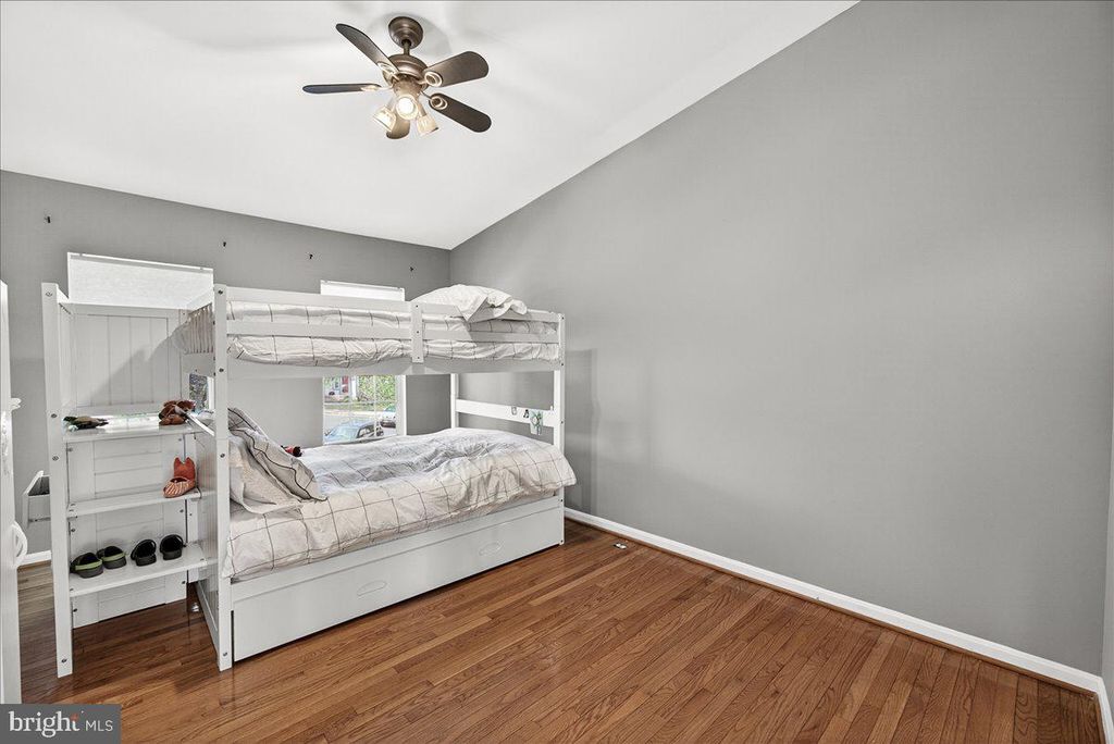 Image 21 of property listing at 1520 INGRAM TER, Silver Spring, MD 20906