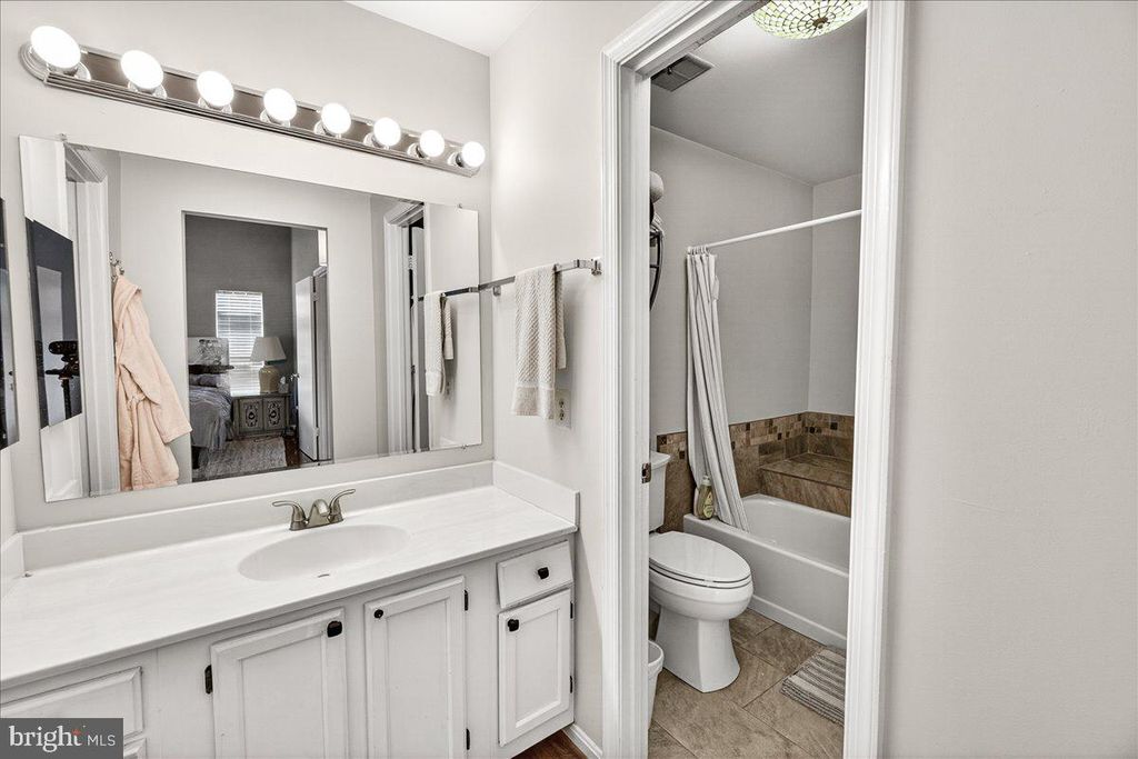 Image 25 of property listing at 1520 INGRAM TER, Silver Spring, MD 20906