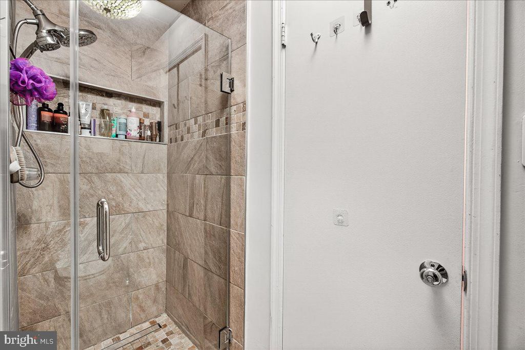 Image 28 of property listing at 1520 INGRAM TER, Silver Spring, MD 20906