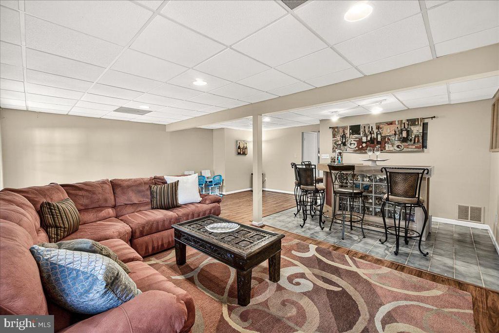 Image 33 of property listing at 1520 INGRAM TER, Silver Spring, MD 20906