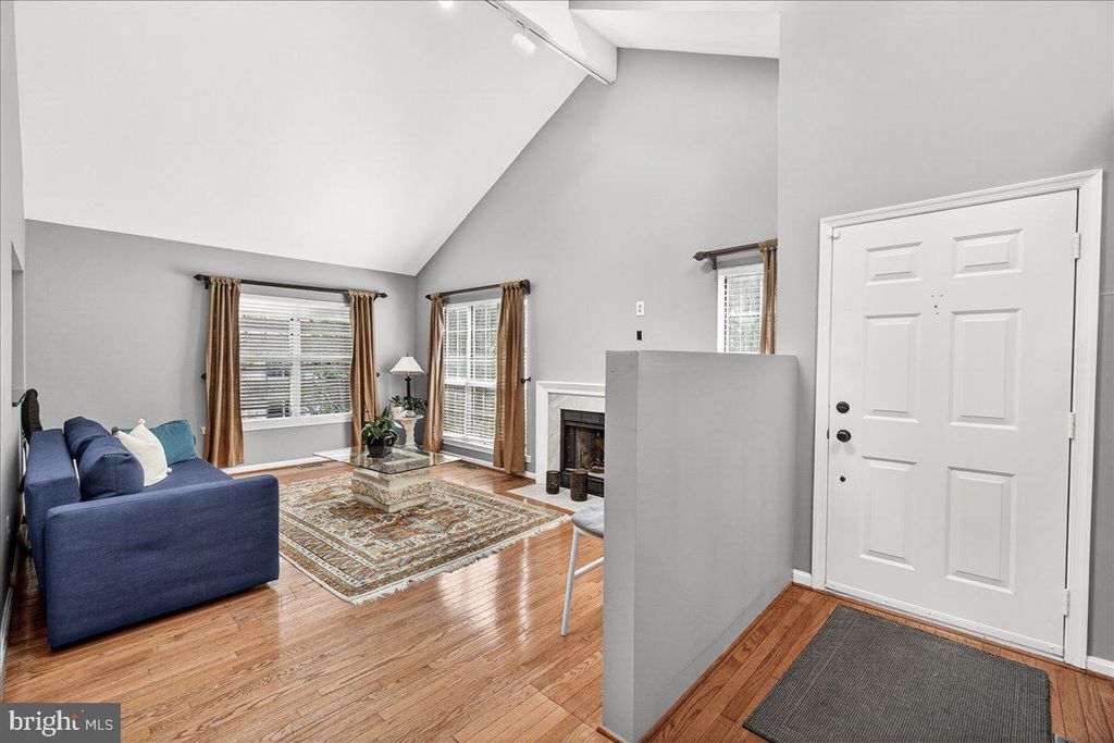 Image 6 of property listing at 1520 INGRAM TER, Silver Spring, MD 20906