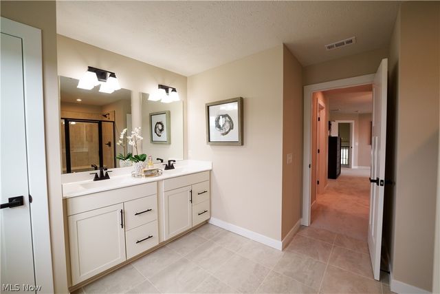 8100 Jack Ryan Drive, North Ridgeville, OH 44039