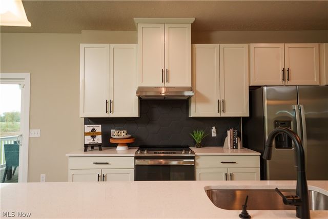8100 Jack Ryan Drive, North Ridgeville, OH 44039