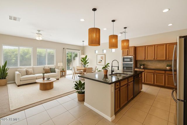 41301 W SUSSEX Drive, Maricopa, AZ 85138