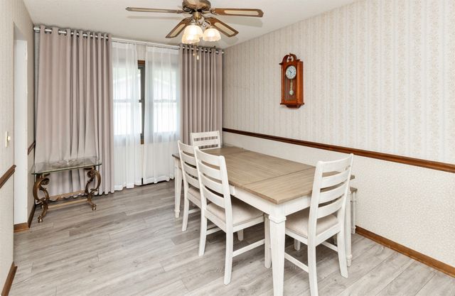 210 11th Avenue NW, Altoona, IA 50009