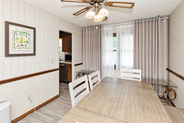 210 11th Avenue NW, Altoona, IA 50009