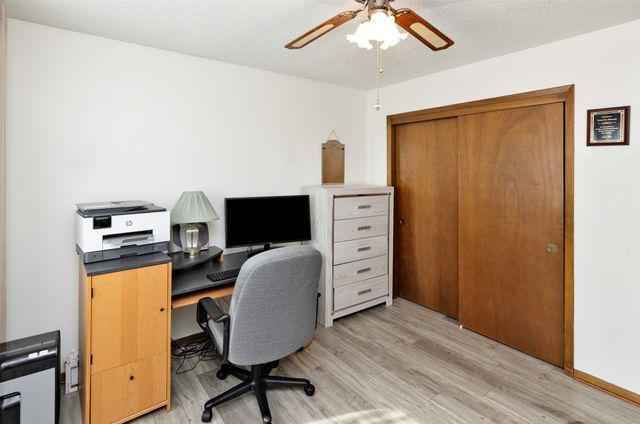 210 11th Avenue NW, Altoona, IA 50009