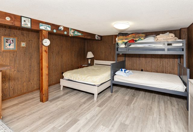 210 11th Avenue NW, Altoona, IA 50009