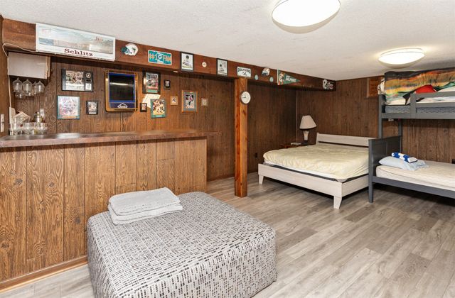 210 11th Avenue NW, Altoona, IA 50009