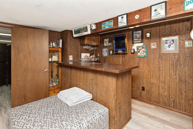210 11th Avenue NW, Altoona, IA 50009