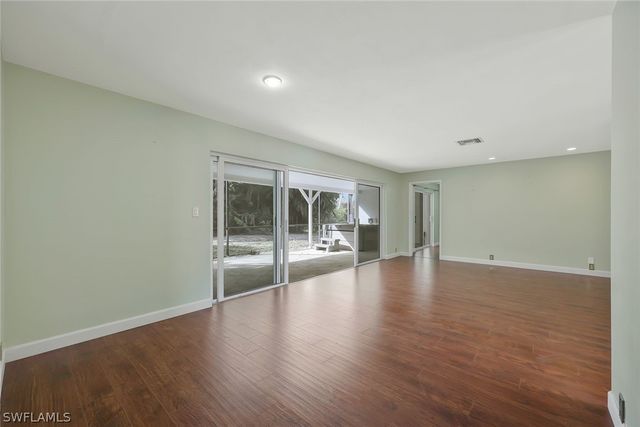 523 E Valley DR, Bonita Springs, FL 34134