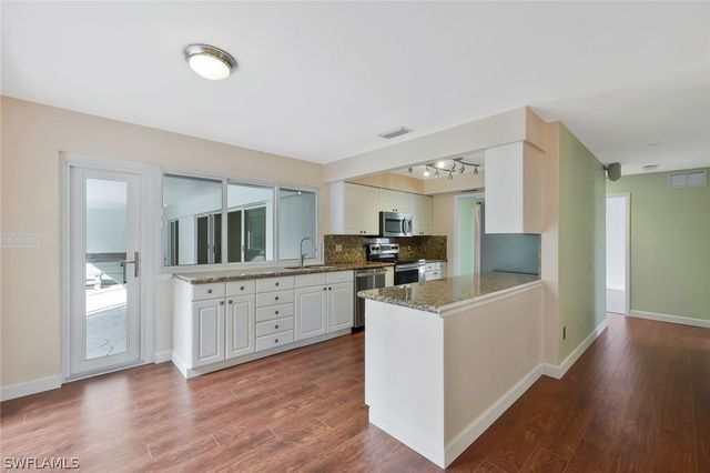 523 E Valley DR, Bonita Springs, FL 34134