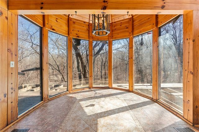 13737 Viney Grove Road, Prairie Grove, AR 72753