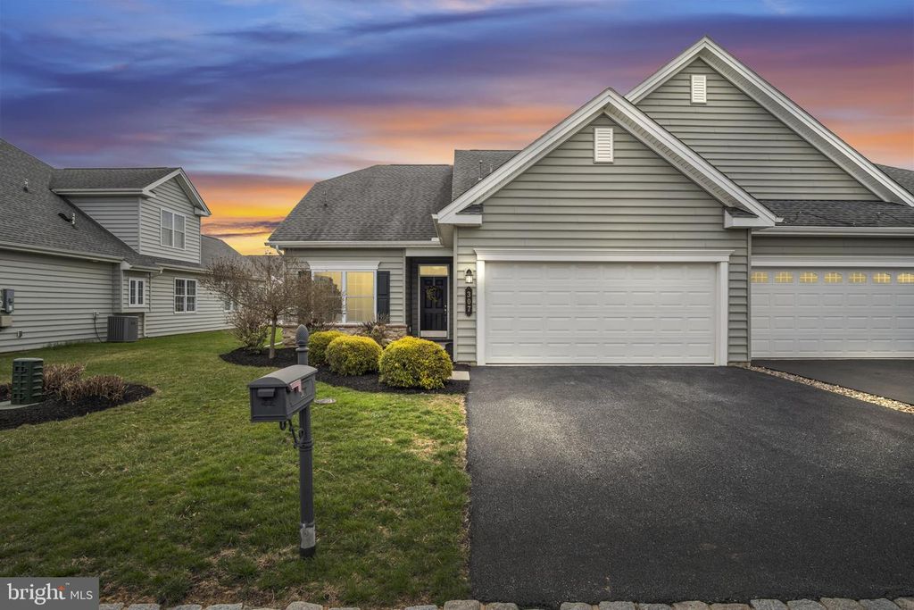 307 VALOR DR, Mechanicsburg, PA 17050