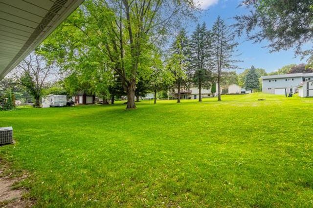 107 Moorland Drive, Markesan, WI 53946
