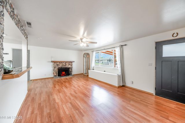 1193 Manhattan Way, Gardnerville, NV 89460