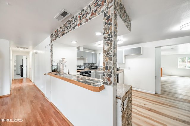 1193 Manhattan Way, Gardnerville, NV 89460