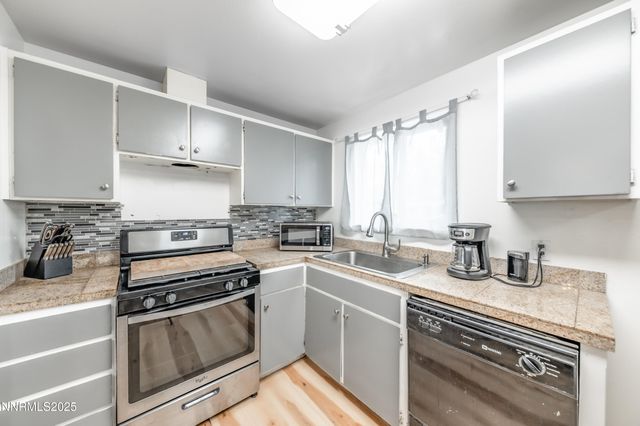 1193 Manhattan Way, Gardnerville, NV 89460