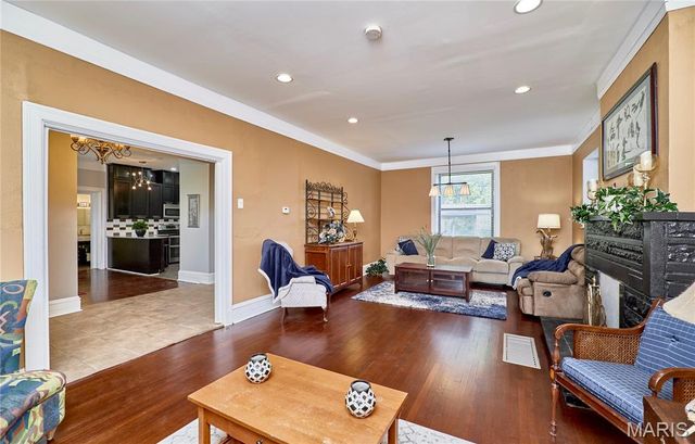 6059 Clemens Avenue, St Louis, MO 63112