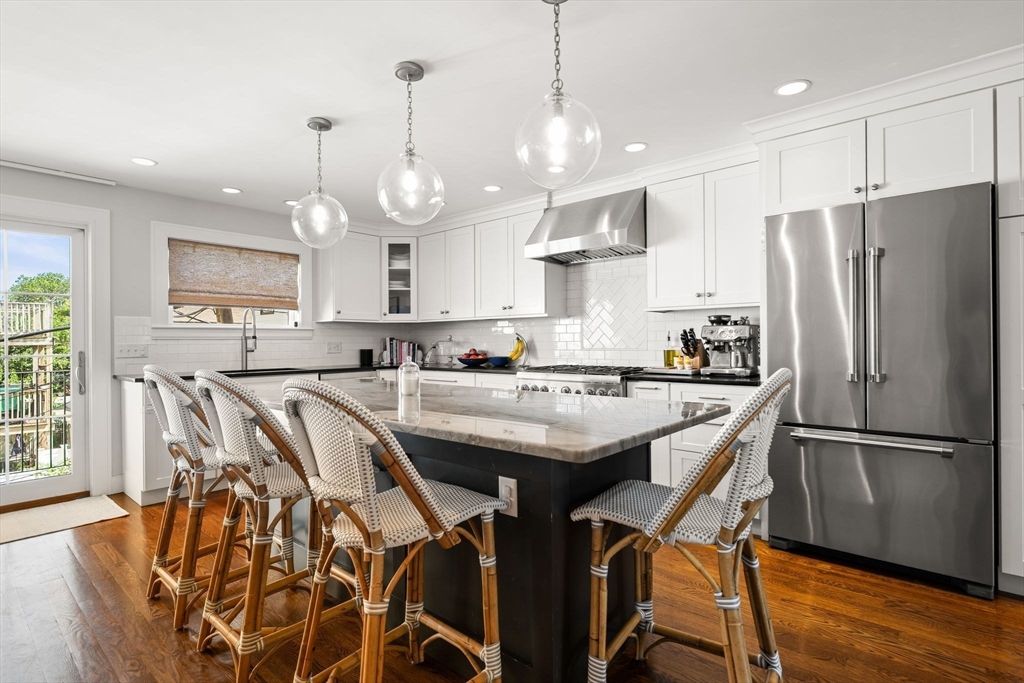 530 E 3rd St 2, Boston, MA 02127