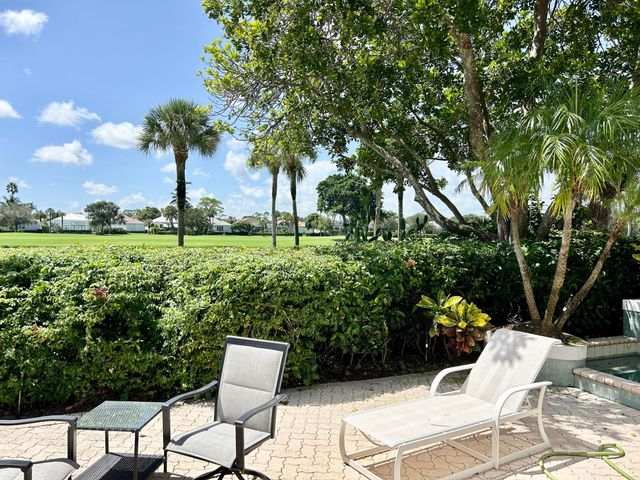 152 CORAL CAY Drive, Palm Beach Gardens, FL 33418