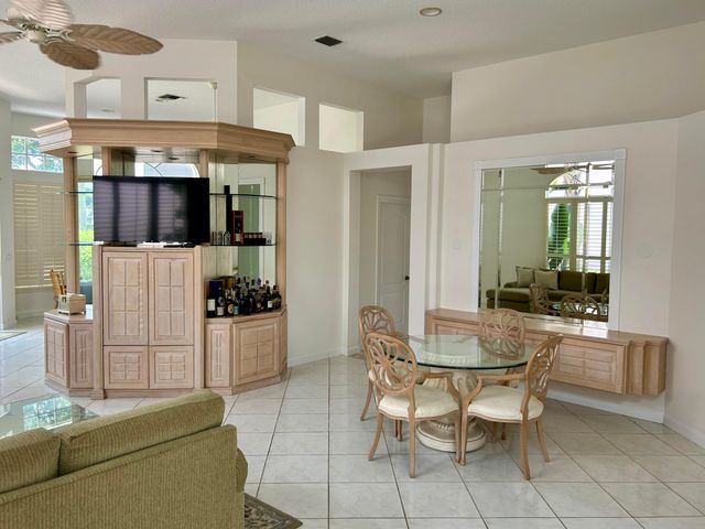 152 CORAL CAY Drive, Palm Beach Gardens, FL 33418