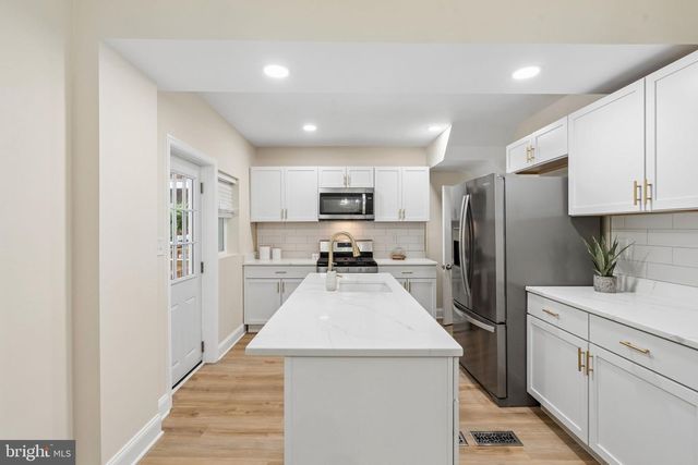 34 BRIARWOOD RD, Baltimore, MD 21228