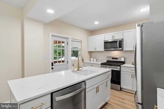 34 BRIARWOOD RD, Baltimore, MD 21228
