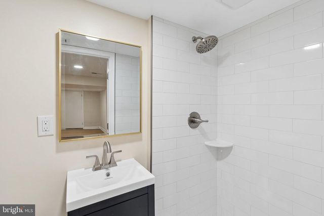 34 BRIARWOOD RD, Baltimore, MD 21228