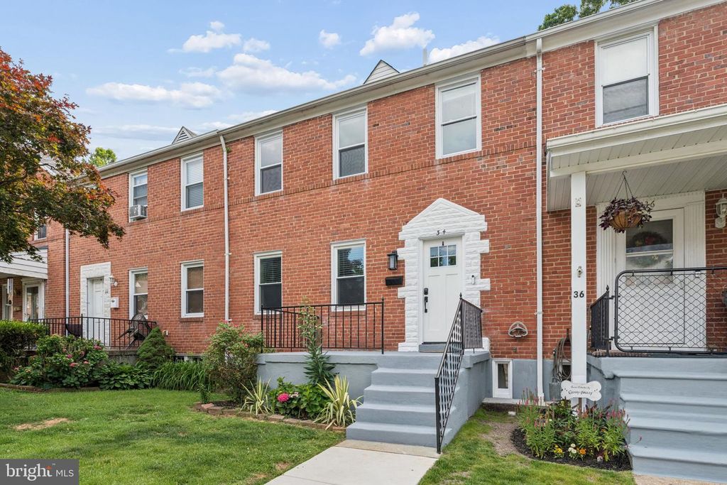 34 BRIARWOOD RD, Baltimore, MD 21228