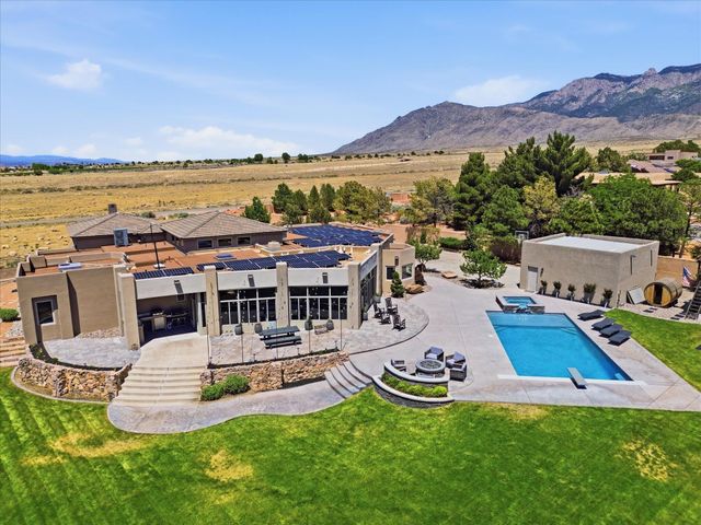 7200 Elena Drive NE, Albuquerque, NM 87113
