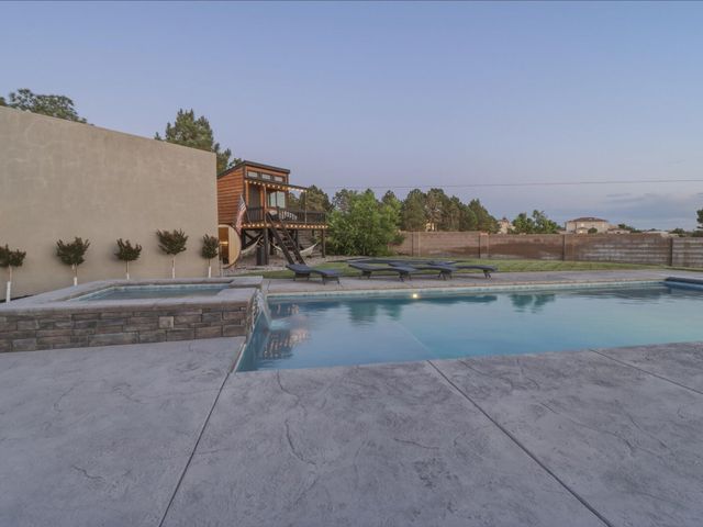 7200 Elena Drive NE, Albuquerque, NM 87113