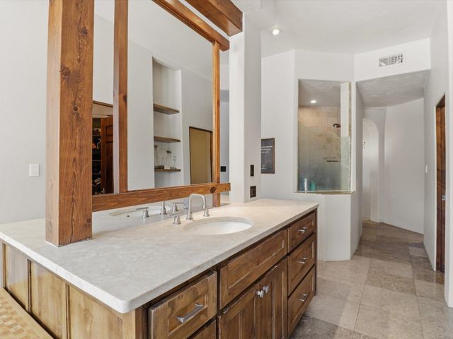 7200 Elena Drive NE, Albuquerque, NM 87113