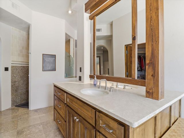 7200 Elena Drive NE, Albuquerque, NM 87113