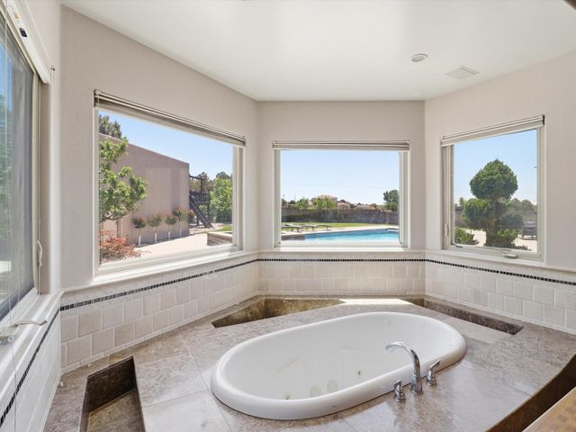 7200 Elena Drive NE, Albuquerque, NM 87113