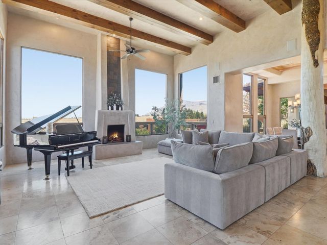 7200 Elena Drive NE, Albuquerque, NM 87113