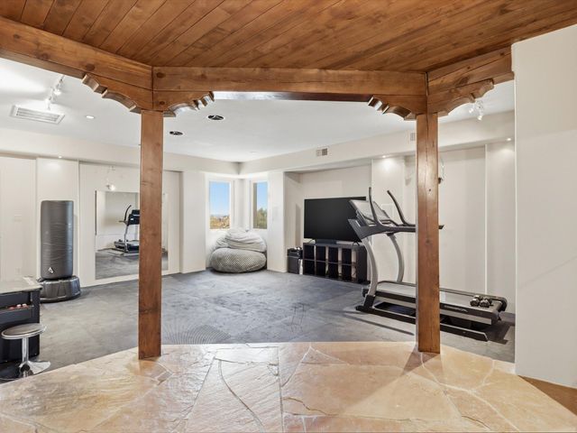 7200 Elena Drive NE, Albuquerque, NM 87113