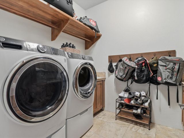 7200 Elena Drive NE, Albuquerque, NM 87113
