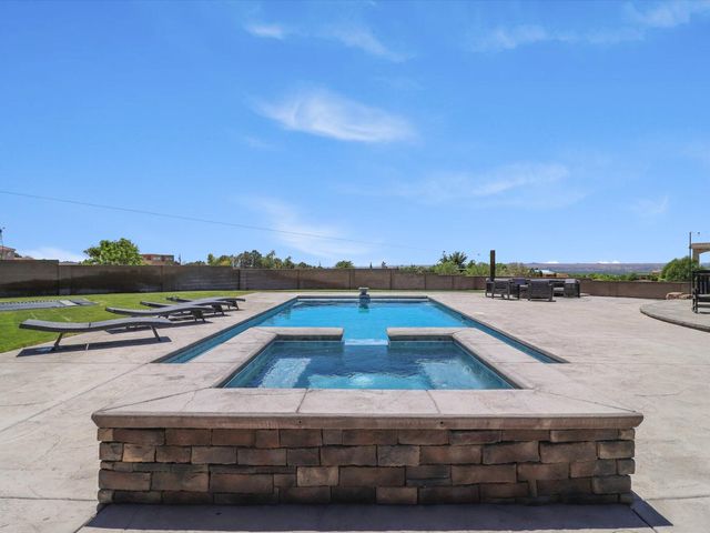7200 Elena Drive NE, Albuquerque, NM 87113